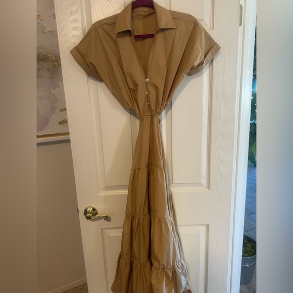 Source Unknown Dresses & Skirts - Open Back Khaki Dress​